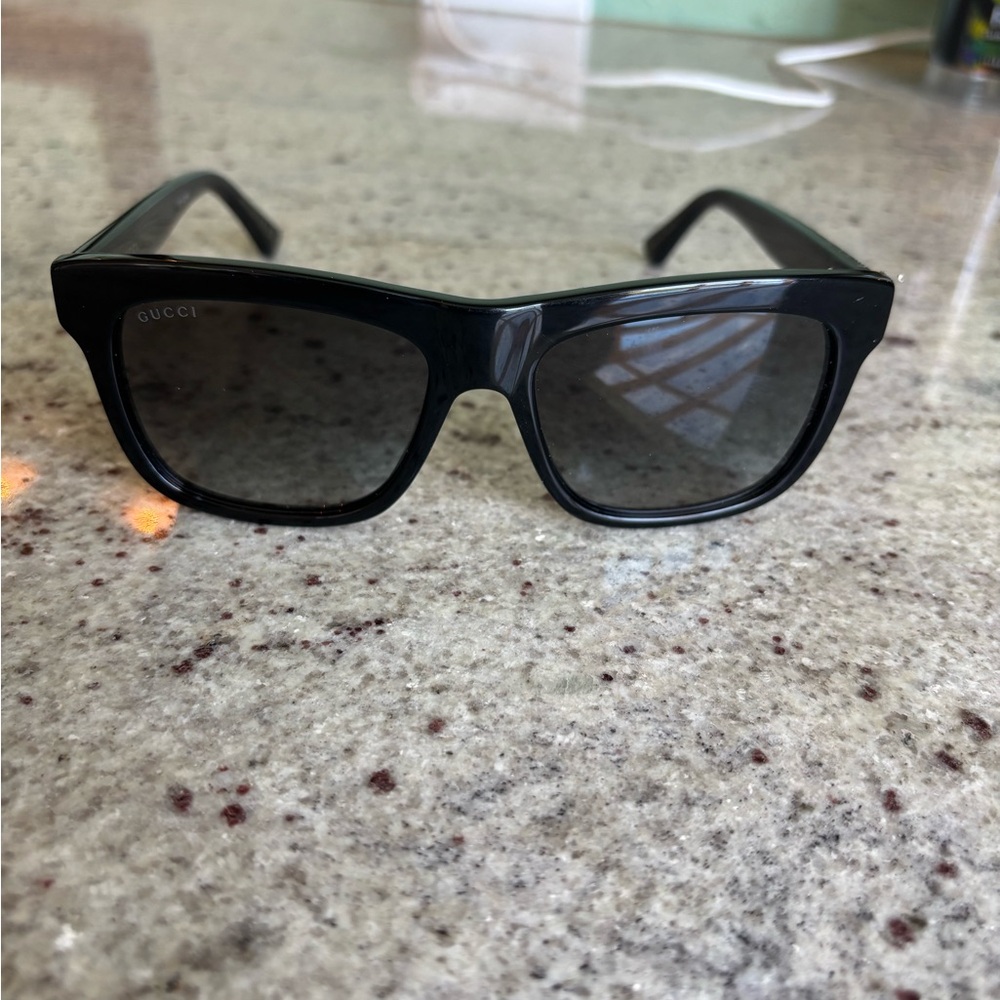 Gucci Classic Black Sunglasses